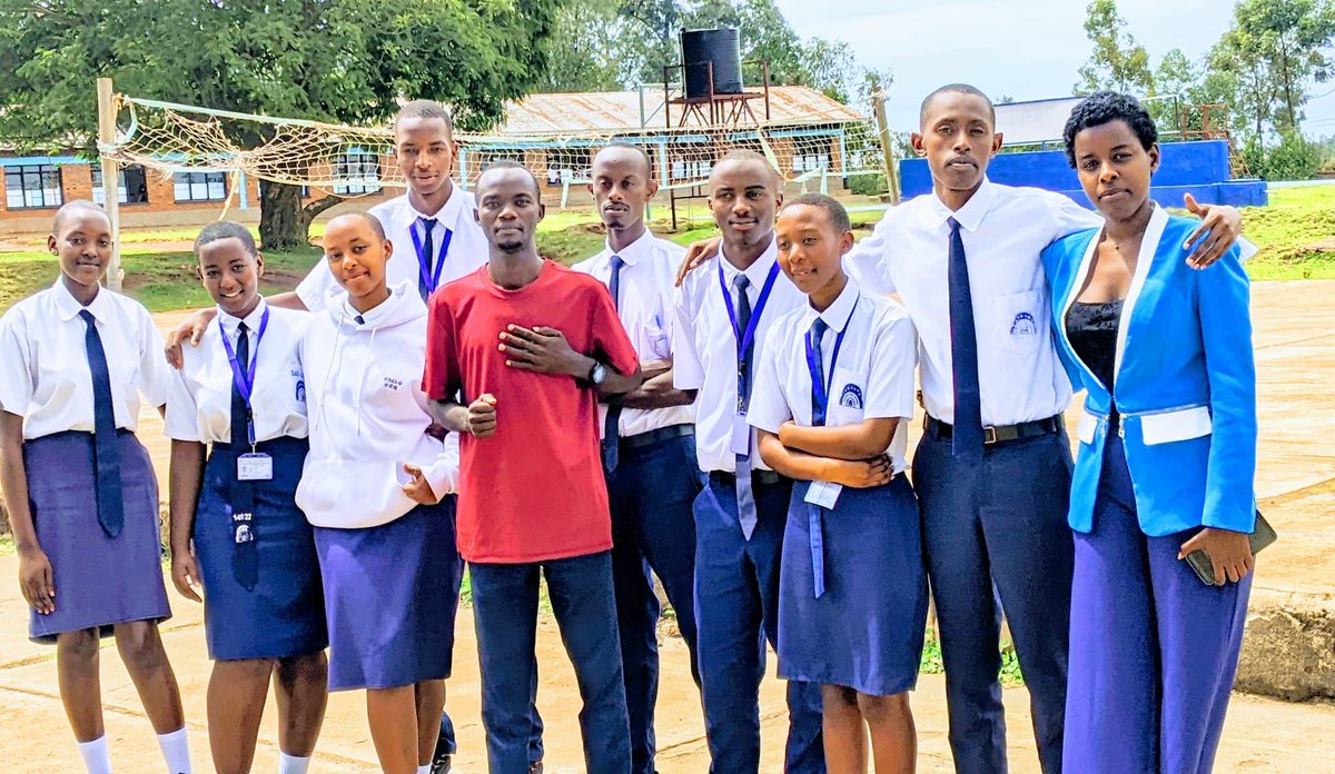 ApadAfrica's tweet photo. #FieldCoordinator & #PDO
they visit the Peace Ambassadors in #RHS they inspired them to Excel towards the outstanding performance in their academic paths.
they will keep giving back to their fellow students through sharing with them skills gained during recent trainings. https://t.co/dPPvHW1y4r