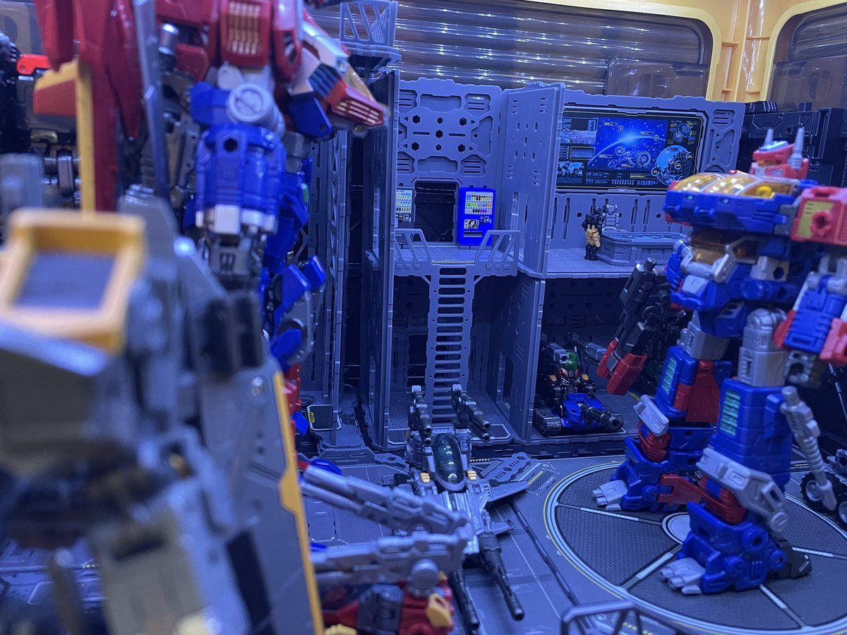 エクスルームは収納基地奥に設置。 楽しい😃 #ダイアクロン @EXHOBBY1