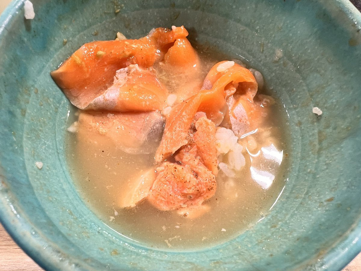 これ、最後に締めで出汁をかけて食べるのがお店の推奨だったのでやって