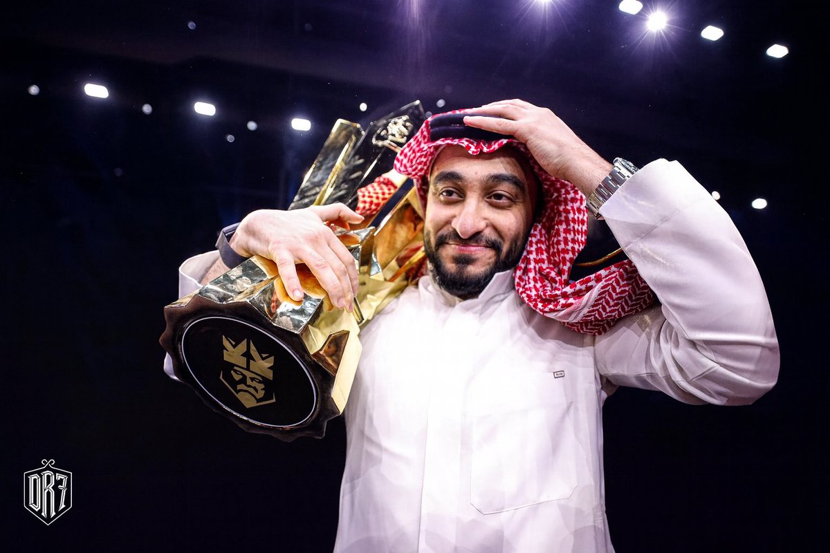 رفعت الراس وبيّنت إنك قدّها وقدود… والذهب ما يلبّس إلا الرجال اللي مثلك." <a href="/DR7TEAM_/">DR7 TEAM</a> <a href="/Drb7h1/">Drb7h</a> 👑👑