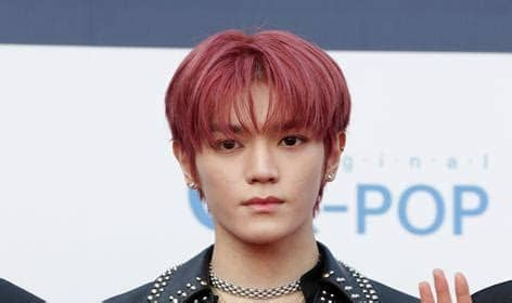 BRKTgg's tweet image. 🇰🇷 TAEYONG POST-SERVICE META - WHAT’S HIS FIRST MOVE?

Fanbases and industry watchers are already pricing in his return cycle.

Here’s the market read:
🔥 Solo comeback — highest odds; pre-enlistment momentum + SM’s post-service playbook
🔥 NCT 127 reboot — his return unlocks…