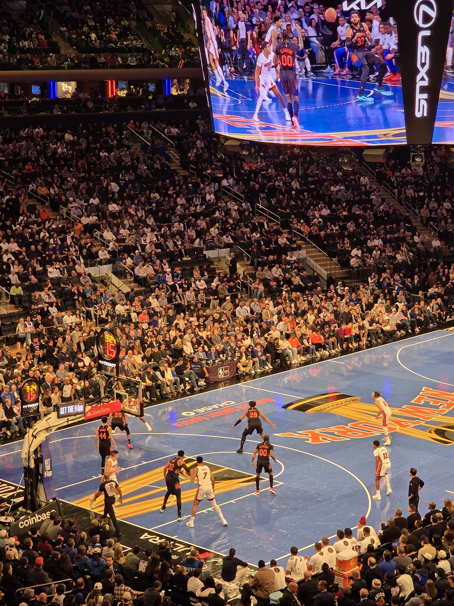 spree06's tweet image. Another game in MSG...another win for the knicks ! #knicks #onceaknickalwaysaknick #shamet #kat @KnicksVerseFr @KnicksFrance