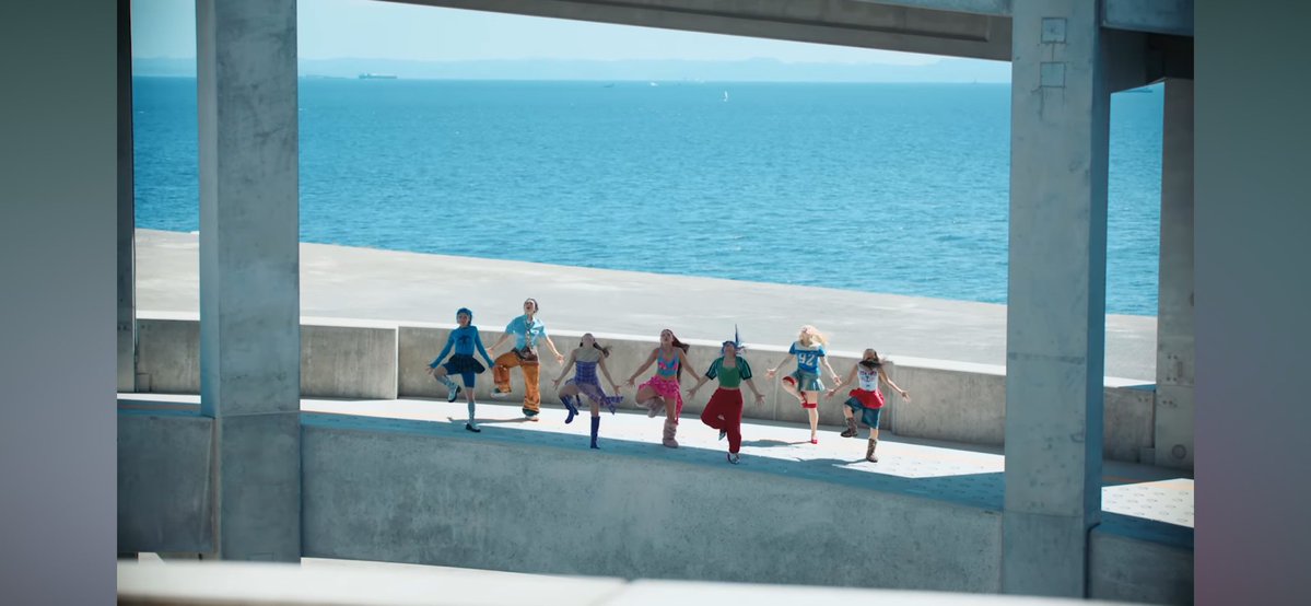 cpy_v1's tweet image. リアクション見てて思ったけどこのシーンがゴルゴさんの命ポーズにしか見えなくなった笑
#HANA