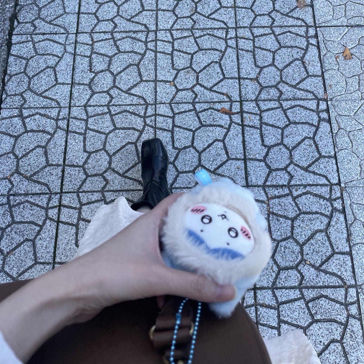 自分の衣替えと同時にカバンのハチワレちゃんも衣替え🧥 来週からまた