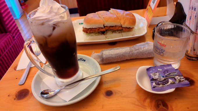 アンケートに従いコメダ 