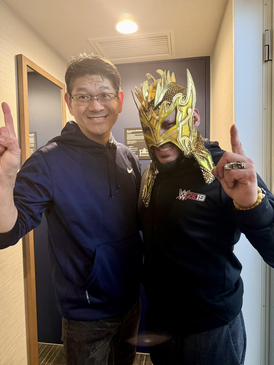 Kangchi's tweet photo. Happy birthday Samuray Del Sol!!✨🎊🥳🎉✨
#Kalisto
#LuchaHouseParty #WWE #NXT #gleat #luchaluchalucha #LuchaLibre #luchadragons https://t.co/ankO5l6qyO