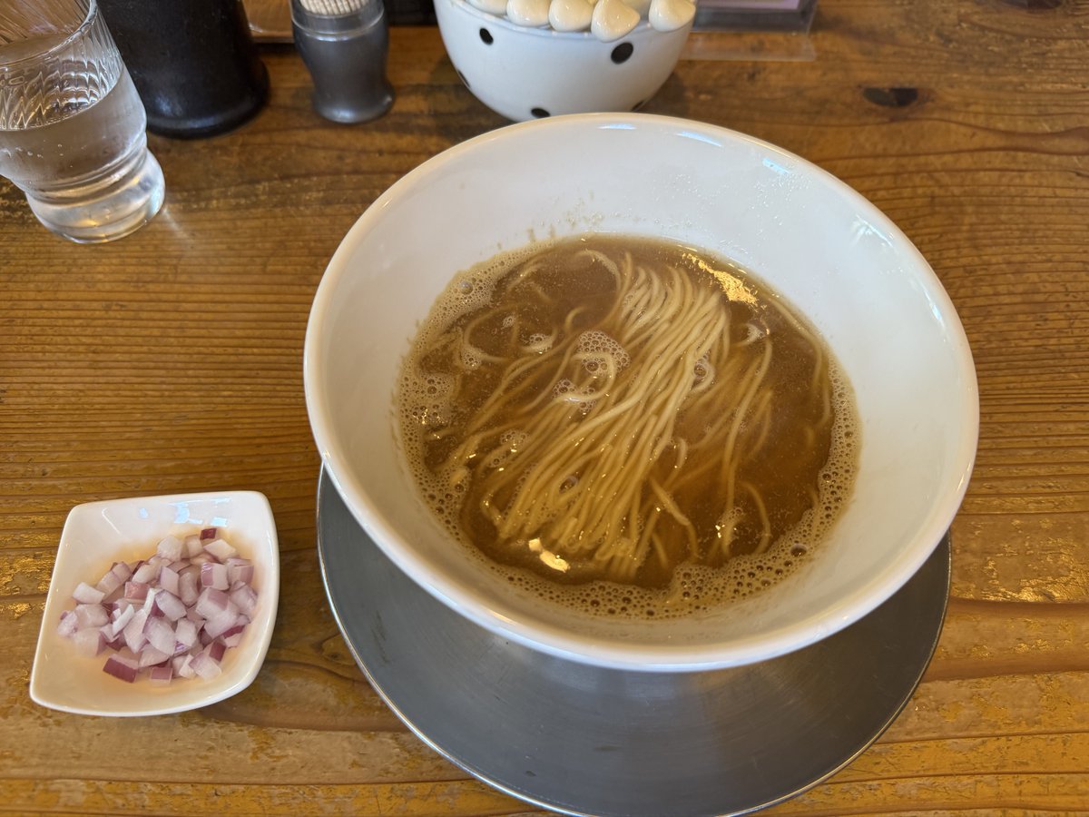 iMosk5's tweet photo. 超久しぶりに奏心行ってきた！
和えそば曲者&amp;煮干しそば醤油かけ🍜うまい🐴 https://t.co/xpmjUNsxUR