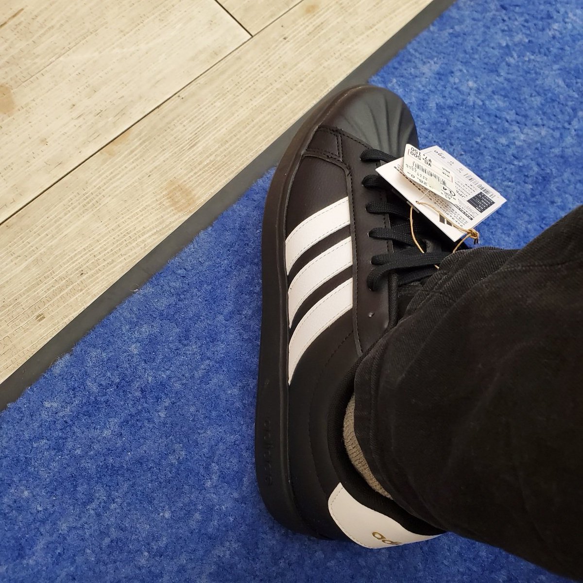 MsLABO6's tweet image. オーバーツーリズムならぬ、私のオーバーサイズ問題…
お願いだから28.5から29.0まではラインナップして～😢