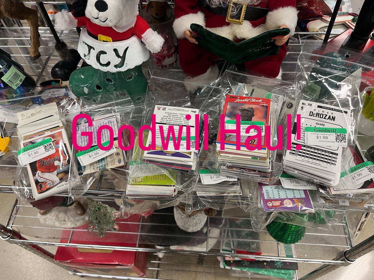 Oldhandsnewpack's tweet image. 10 bags of cards for $1.99 each!  Obviously not expecting big hits but just shaking the bags and seeing the cards it will be a fun rip #thrift #junkwax #tradingcards #sportscards #goodwill @RetroCardSnaps @JunkWaxHeroes @PositPromoter @1packadayhabit