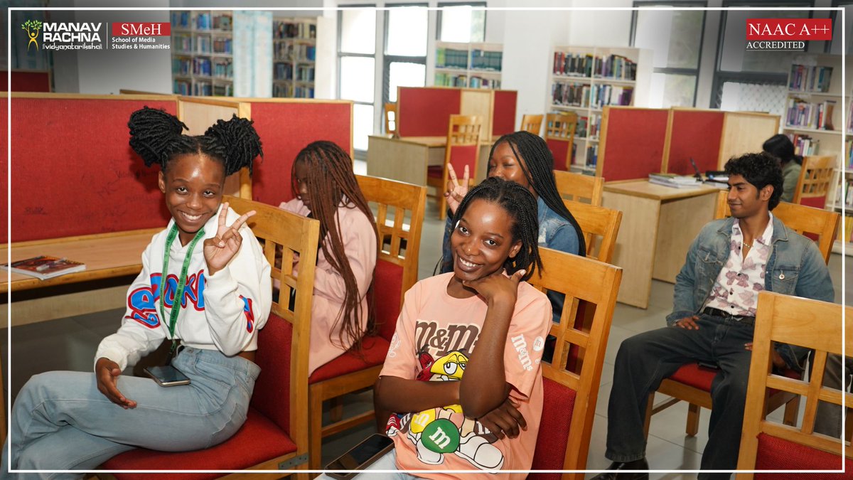 manav_rachna's tweet image. 𝐄𝐯𝐞𝐫 𝐡𝐚𝐝 𝐨𝐧𝐞 𝐨𝐟 𝐭𝐡𝐨𝐬𝐞 𝐦𝐨𝐦𝐞𝐧𝐭𝐬 𝐰𝐡𝐞𝐧 𝐚 𝐬𝐭𝐨𝐫𝐲 𝐡𝐢𝐭𝐬 𝐲𝐨𝐮 𝐫𝐢𝐠𝐡𝐭 𝐢𝐧 𝐭𝐡𝐞 𝐦𝐢𝐝𝐝𝐥𝐞 𝐨𝐟 𝐚𝐧 𝐞𝐱𝐢𝐬𝐭𝐞𝐧𝐭𝐢𝐚𝐥 𝐜𝐫𝐢𝐬𝐢𝐬? That’s exactly what this edition of Author Talk was all about, trying to find our “better selves.”

The…