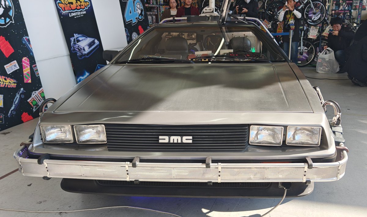 MEGAドン・キホーテ和泉中央店でBTTFのタイム・マシン（PartII）が展示