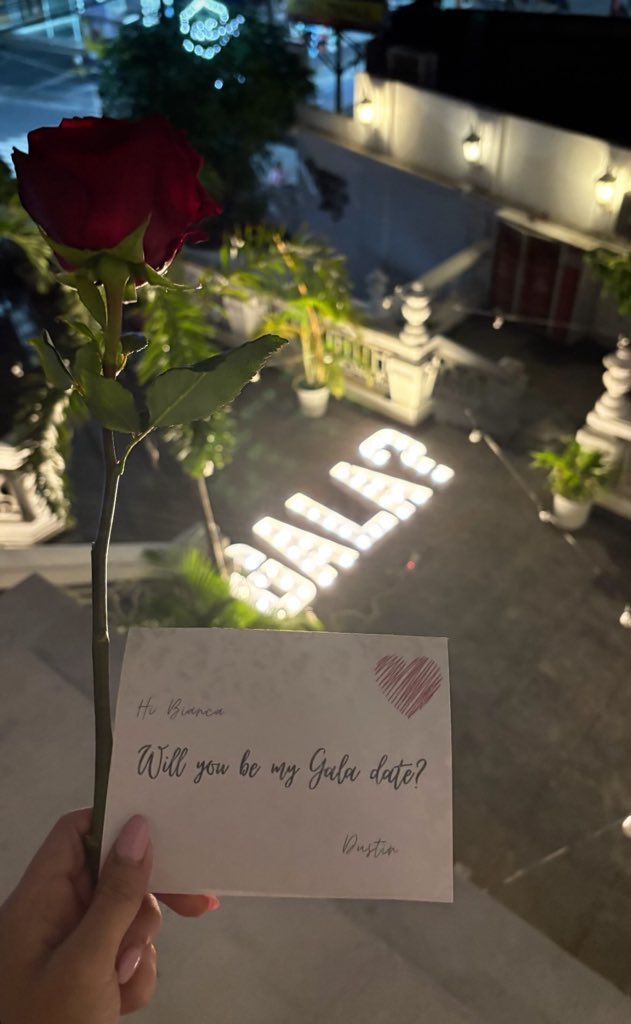 gibbereads's tweet image. Don’t settle for less.

YU MAKE BIANCA BLOSSOM