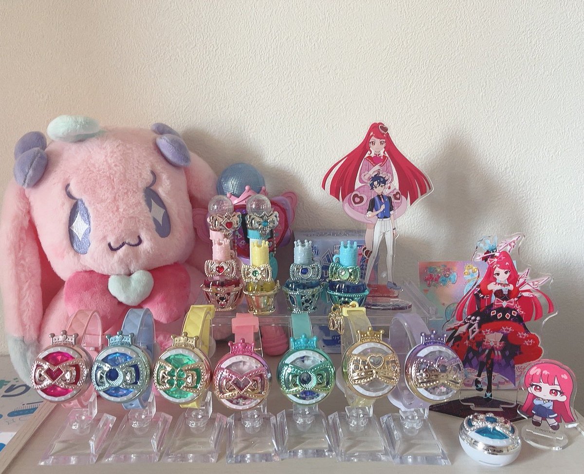 アイプリコーナーつくった🌟
プリマジはプリマジでつくる‼️
アクスタとか缶バとか飾りたい。