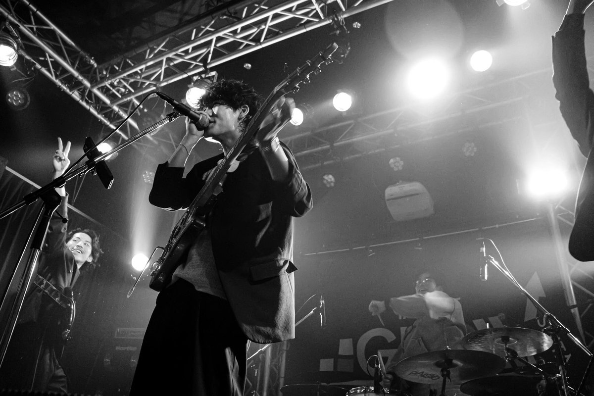 luveluloom's tweet photo. 【LIVE report】

2025/11/07
Lu.veluloom presents  NiGHT DiVE SKY at 今池GROW

めちゃくちゃ楽しくLIVEできました！
これまでやったLIVEの中でもトップレベルに最高のものをお届けできたなと、、、
呼ばせてもらった他アーティストにもいい刺激を受けました。俺らは良いところを盗んでいきます。 https://t.co/wu9Rl50jPL