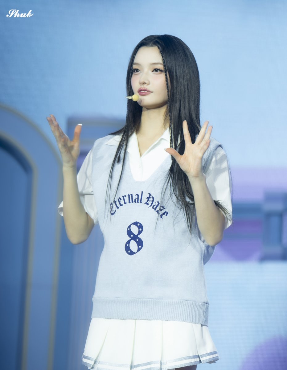 251108 글리터데이 아일릿 이로하
우리마음을 훔친 이로하 단 한장 ㅠㅠ

#ILLIT #아일릿 
#이로하 #IROHA