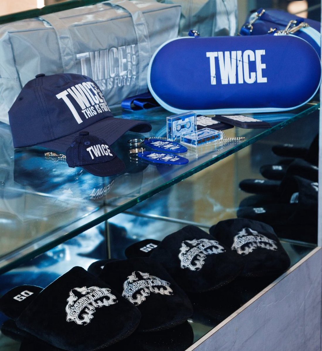 THIS IS FOR POP-UP in Kaohsiung: #THISISFOR #TWICE