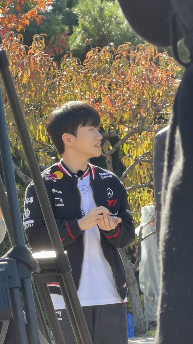 youuu156's tweet photo. 귀하디 귀한 물마시는 케리아 https://t.co/5OAMuSr3Ea