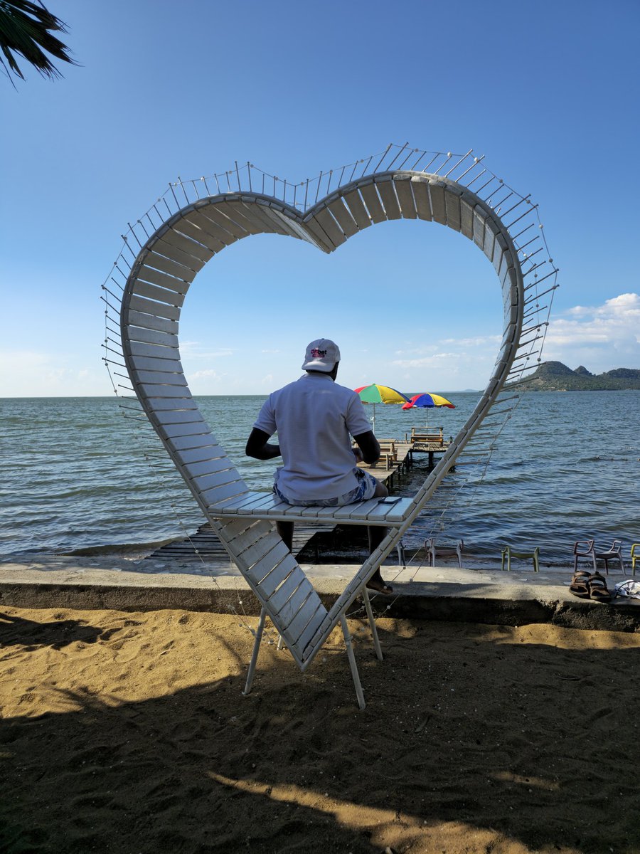 Marvel_Marvo's tweet image. Good morning from Rusinga Island 🧘‍♂️