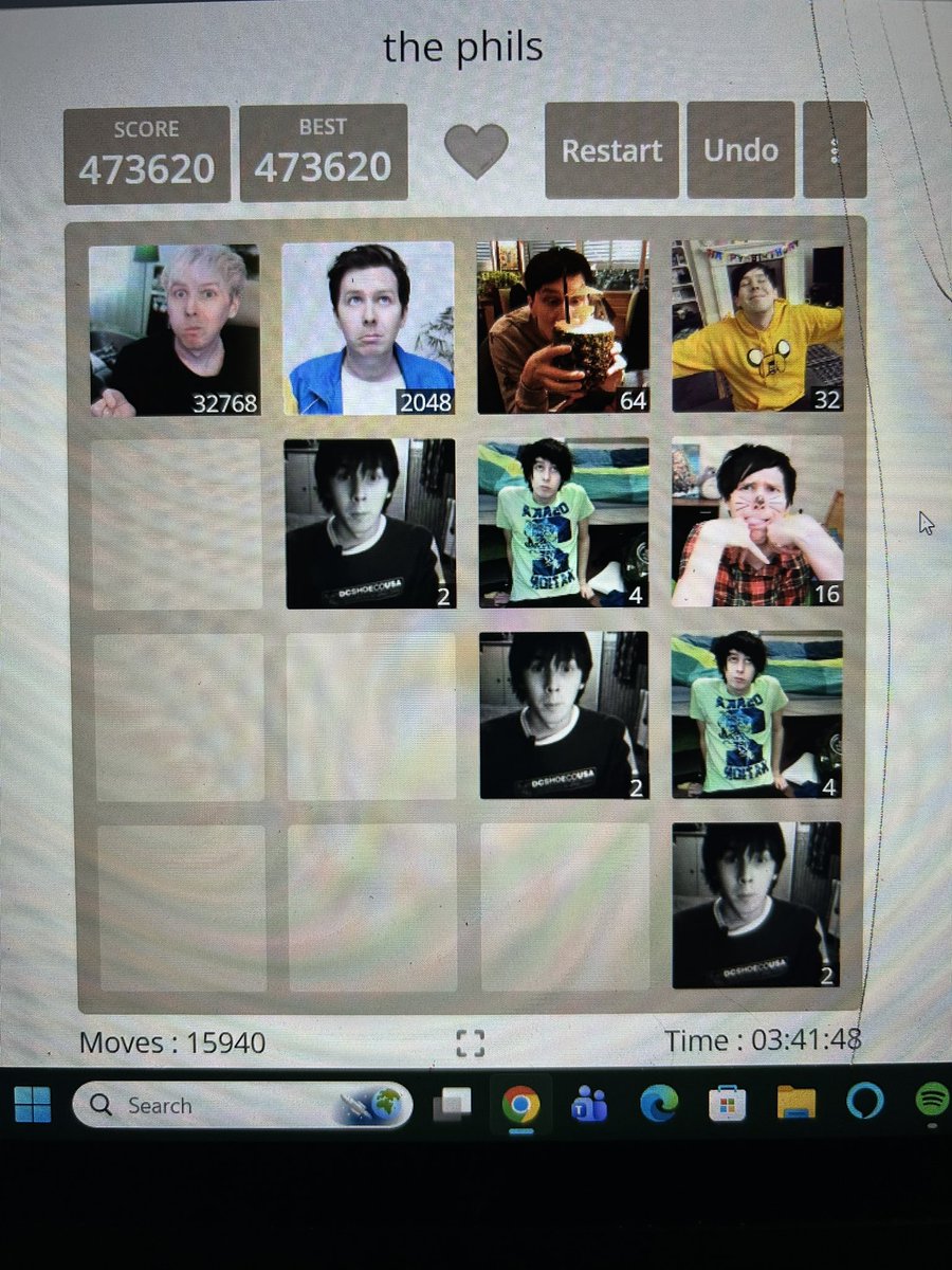 danssquareflake's tweet image. i’m going insane