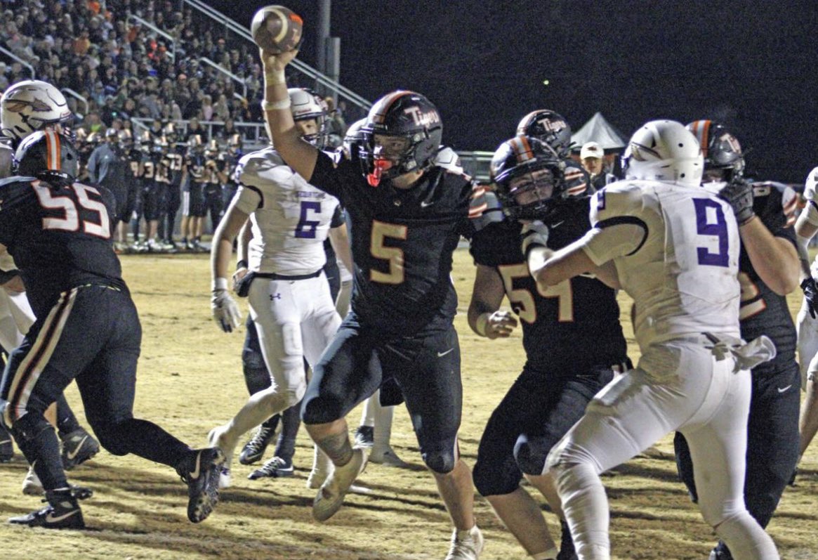 drewcookwrites's tweet photo. In many ways, Friday was a perfect culmination of Meigs County football. 

Standing room only at Jewell Field. Raucous Decatur environment. And, perhaps most fittingly, Meigs County letting its pads do the talking. 

https://t.co/HfoTaBeqcR https://t.co/RFAynU1IgD