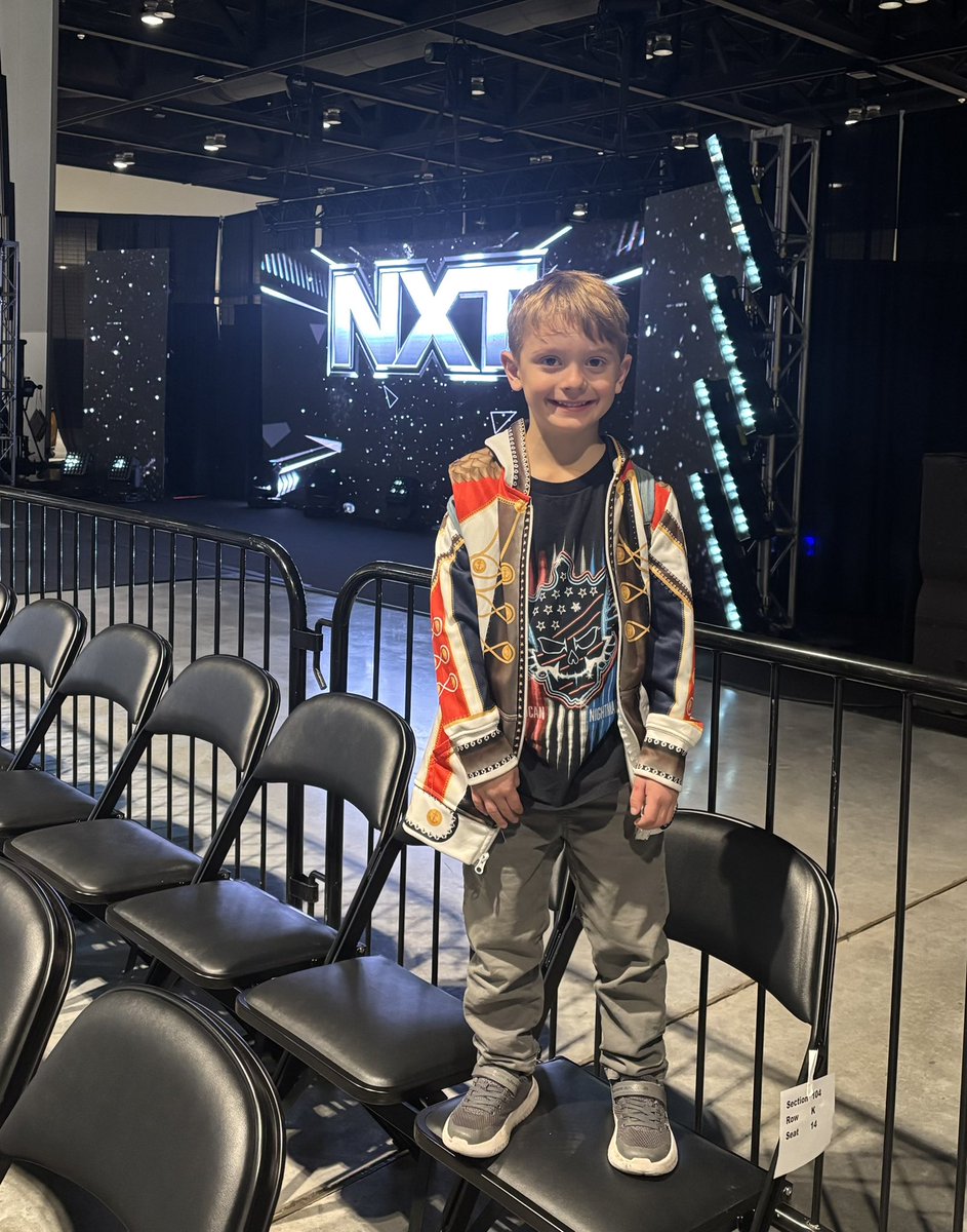 derekashmann's tweet image. Shot out to @WWENXT. You delivered.
#NXTGreenBay #NXT @starkmanjones @WWESheamus