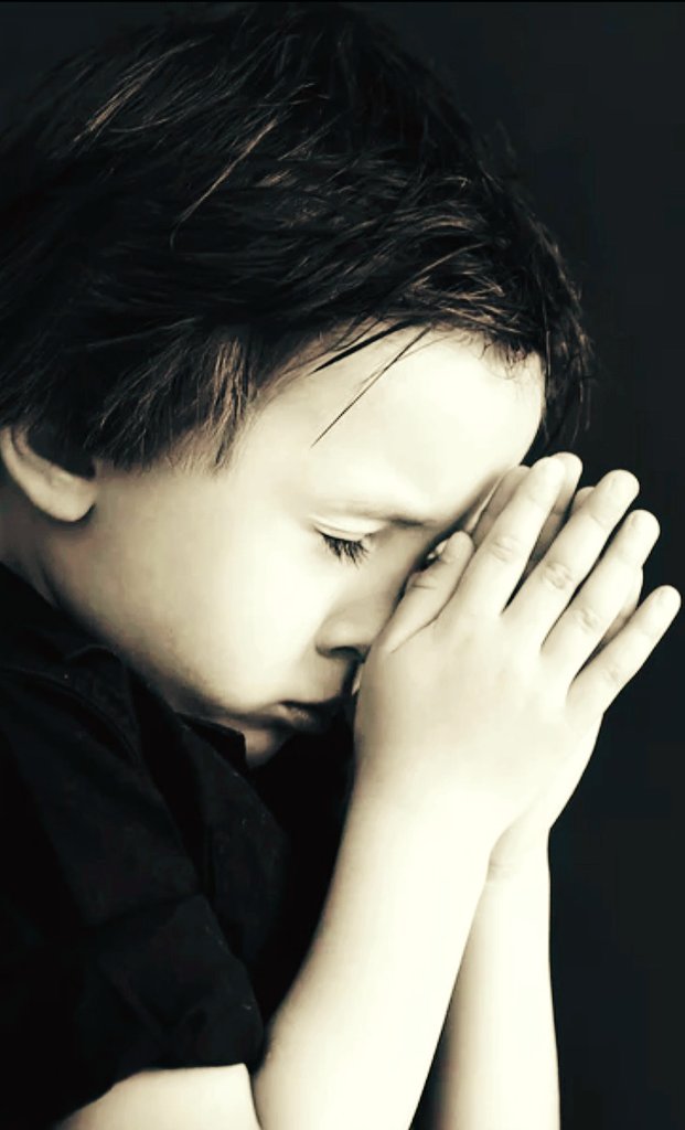 «Gesù diceva ai suoi discepoli
una parabola sulla necessità
di pregare sempre,
senza stancarsi mai»
Lc 18,1-8

#Vangelo 

"Il desiderio prega sempre,
anche se la lingua tace.
Se tu desideri sempre,
tu preghi sempre."

S. Agostino