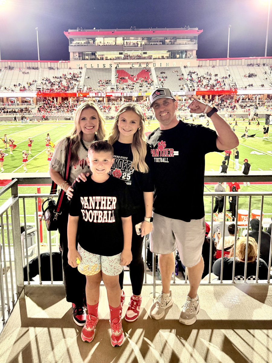 Melissa beat Colleyville Heritage tonight. AG did a terrific job as Athletic Trainer for the Panthers all season. Sweet girl cried because it was the SRs final game. Love that she cares so much. Friday night lights in Texas are special. #PFND <a href="/GCISD_Athletics/">GCISD Athletics Dept.</a> <a href="/CHHS_FOOTBALL/">CHHS Football</a>