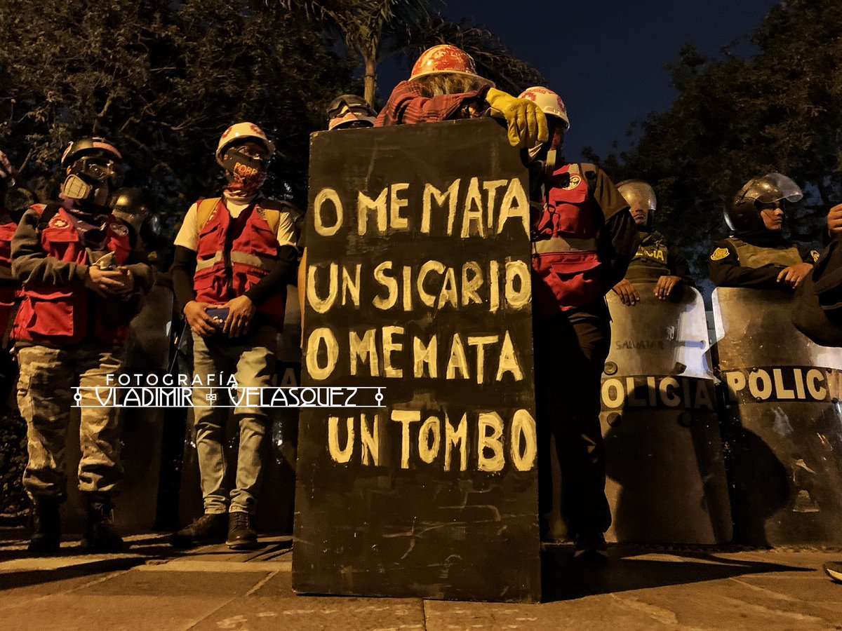 Postales de Lima - Siglo XXI 
Marcha Nacional - Centro Histórico de Lima, la “Ciudad de los Reyes”.

Fotografía 📸 Vladimir Velásquez