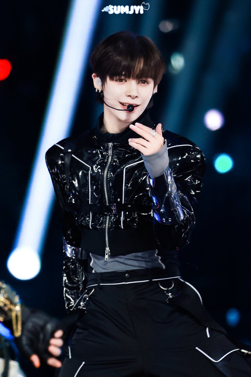 SumJyi_Justin's tweet photo. 251114 KGMA 🐺

#JUSTIN #ジェイジェイ #저스틴
#제이제이  #JUSTINJAY #SMTR25 https://t.co/eqNICGwPWo