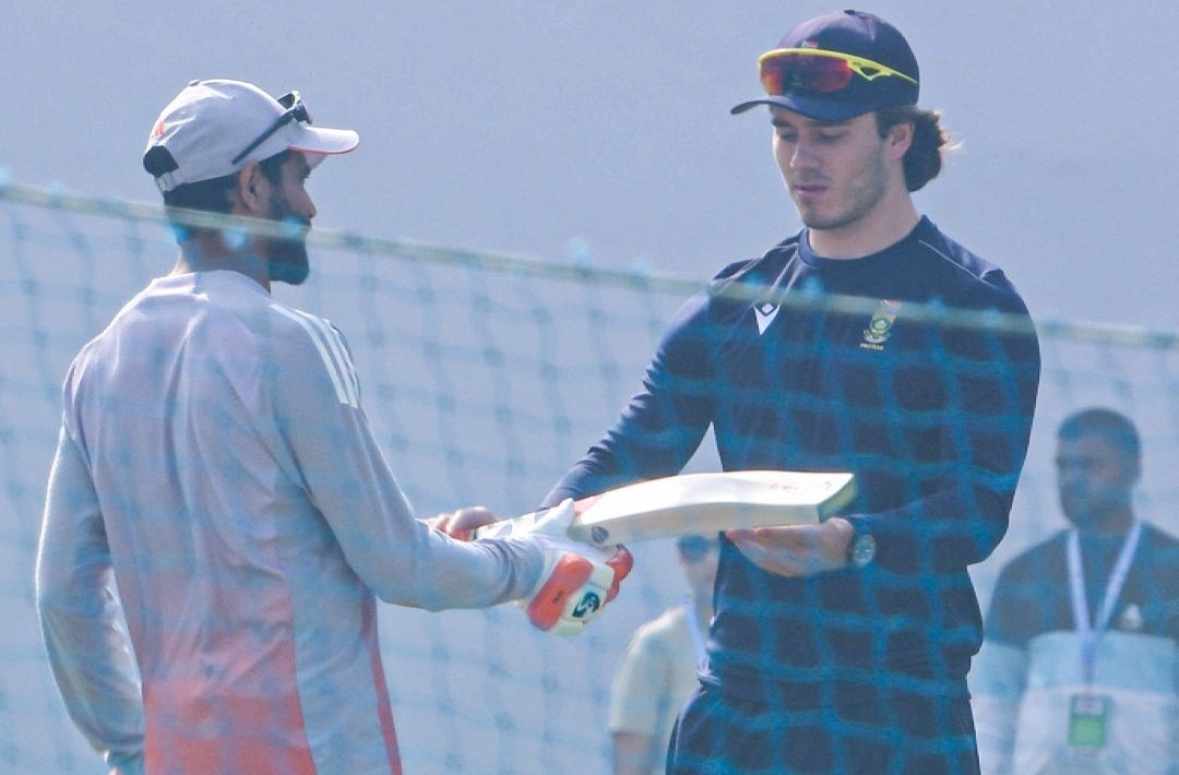 thalaterritory's tweet image. The sword has been handed over...
You&apos;ve a big job to do, Brevis! ⚔️