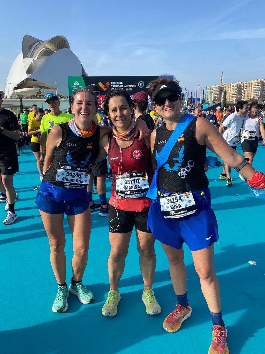 susaopina's tweet image. Este madrugón de sábado y la ilusión que supone “al menos intentarlo “ solo lo entendemos nosotras. 2025 va a ser un @maratonvalencia diferente. Mi #FRAM personal para cerrar una etapa y dar la bienvenida a una nueva. #aprendiendo