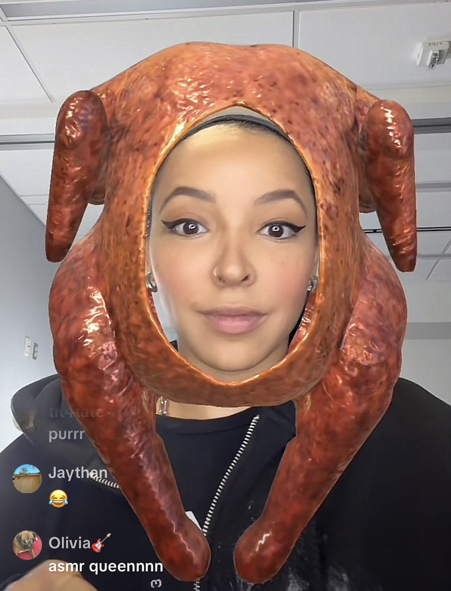 _aaronron's tweet image. asmr queennnn