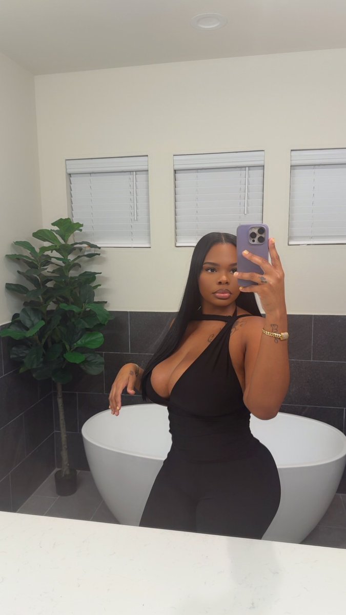 _Bee____'s tweet image. 😍🖤