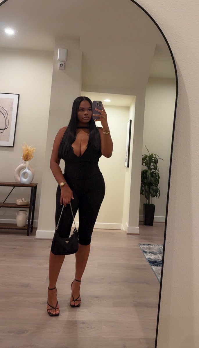 _Bee____'s tweet image. 😍🖤