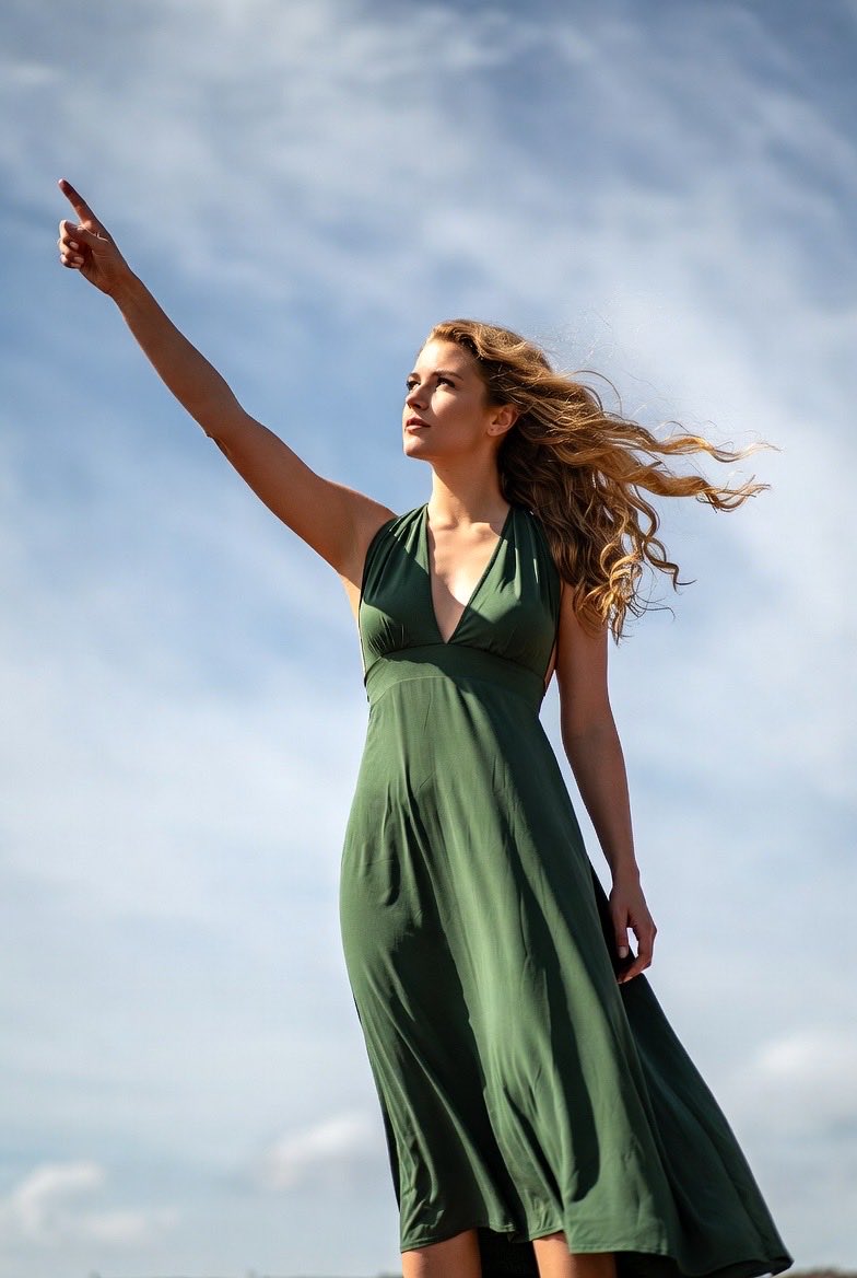 deema1real's tweet image. “Looking exactly where BTC’s next leg is forming 🚀💰”

“⚠️ Not financial advice, but the candles be pointing this way too 📈😤 #grokimage #Bitcoin