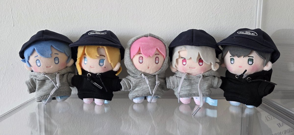 모자 크지만 그래도 어울린다
너무귀여워 ㅠㅠㅠ