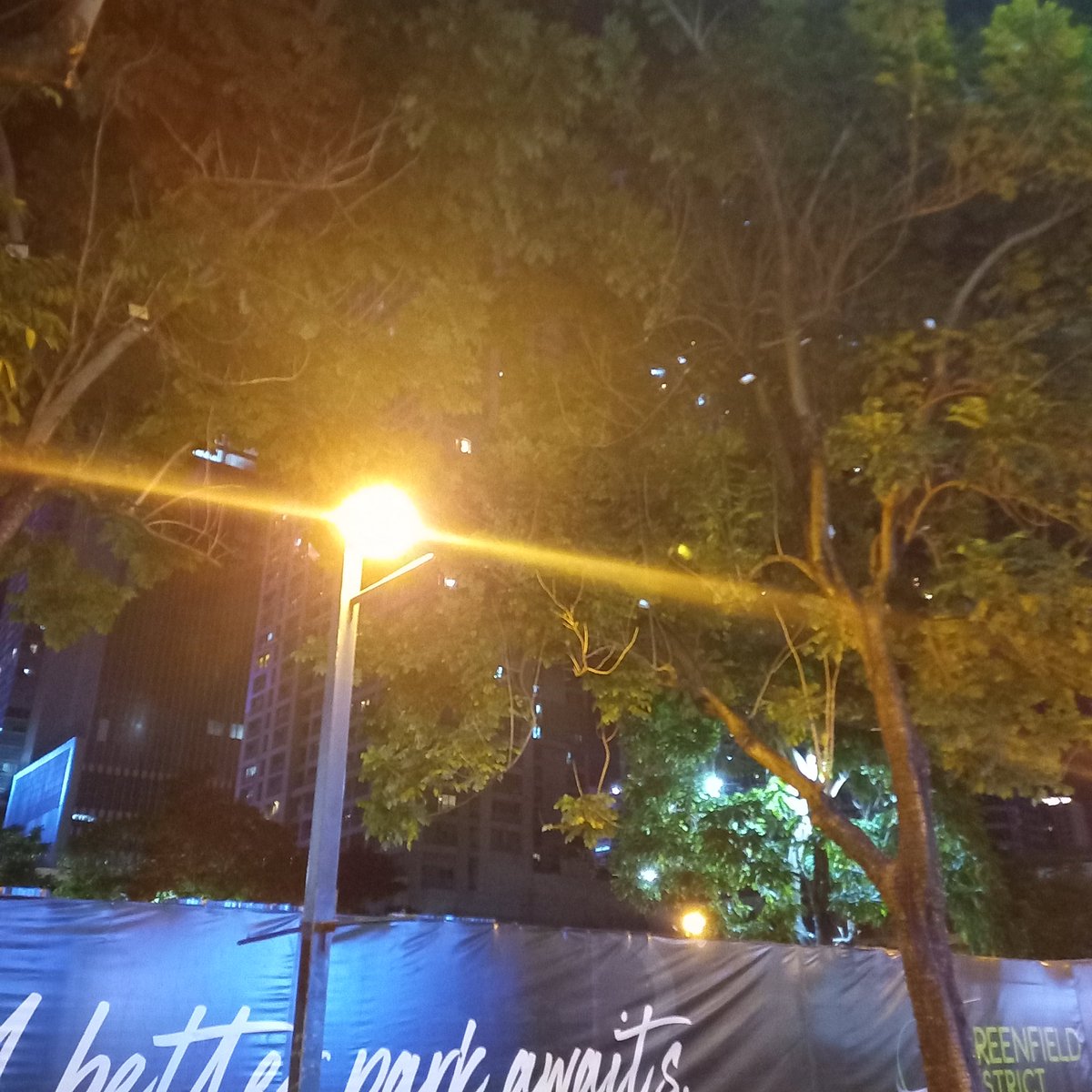 Insecure_Alter's tweet image. love-hate relationship w/ this place. i can be who i really am &amp;amp; maybe belong, but i can also feel too small &amp;amp; insignigicant to belong in the community. it is what it is: complicated me. how i wish i was privileged w/ either a better appearance or a strong &amp;amp; sound mind, or both.