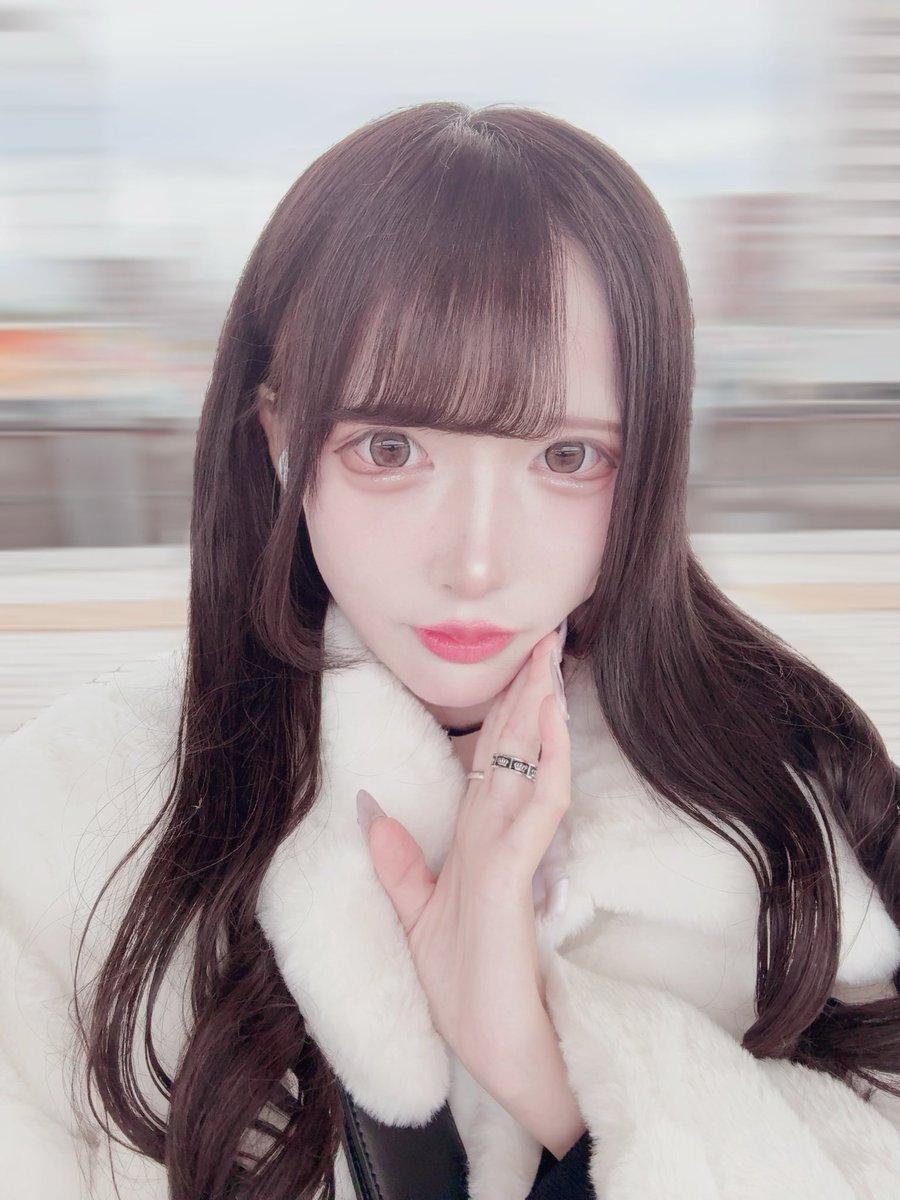 nemu_t_t_'s tweet image. ライカで写した君の顔を思い出した