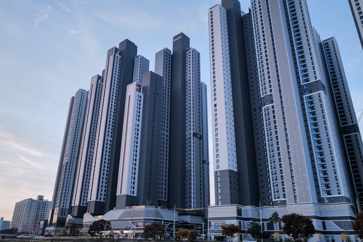 地方からユニコーンを量産する韓国の本気

昨日、韓国・大田（テジョン）で地方創生×スタートアップ国際カンファレンスに登壇。

正直、衝撃しかなかった

日本が「地方創生」で足踏みしている間に、韓国は「ユニコーンを50社出す」という国家プロジェクトを走らせている。