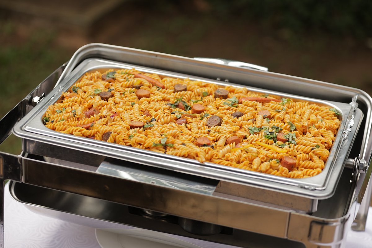 GideonSsekidde's tweet image. Spotted! 🔥Backyard Bistro Bugolobi* got that fire 🔥 vibe—good food, good mood, perfect chill spot. 🍽️ Grills sizzlin’, bites tasty, drinks refreshing—everything on point. Tag ya crew, roll through!

#BackyardBistroBugolobi #FoodieParadise #BugolobiVibes 💥