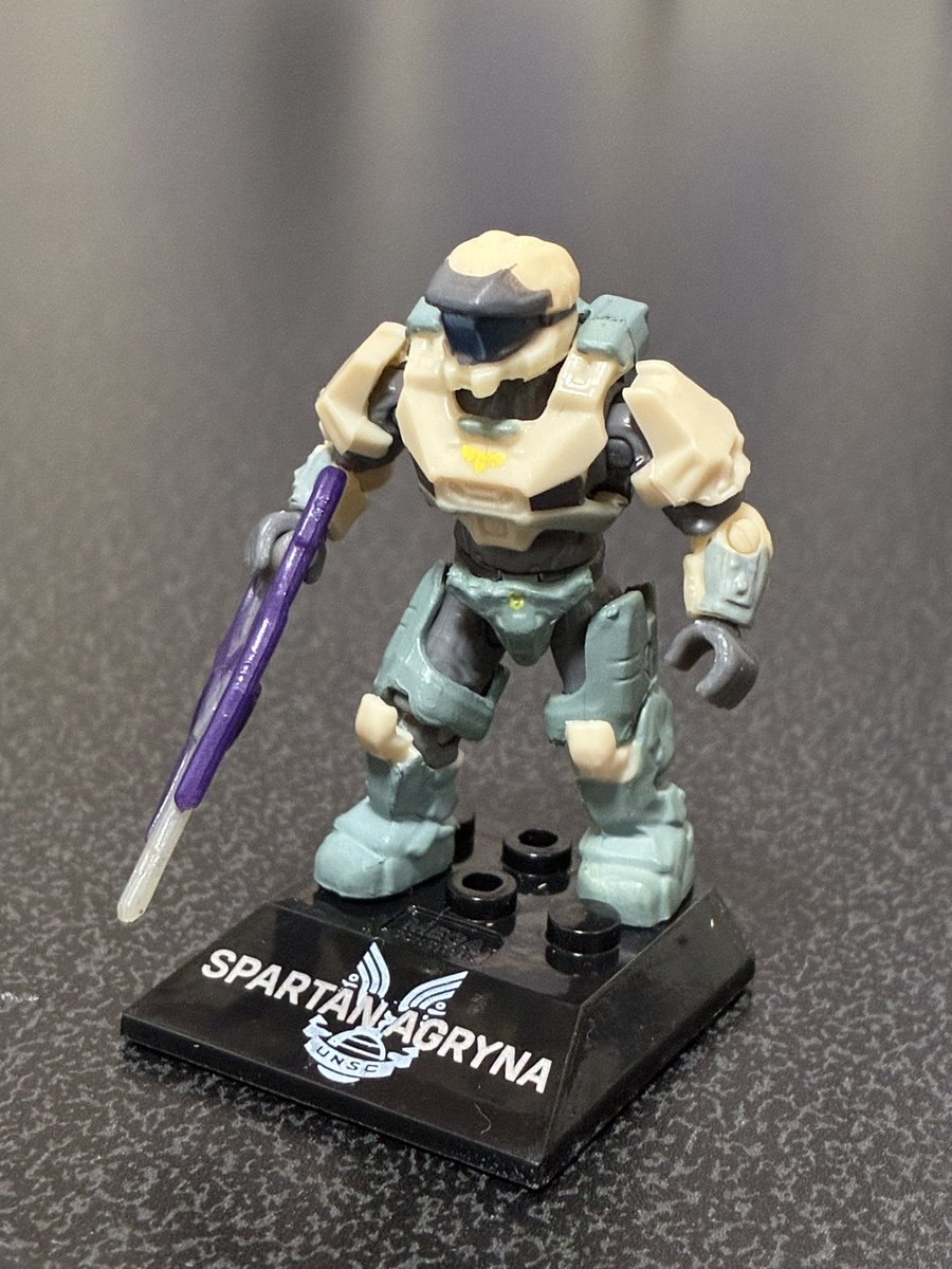 mesonosuke's tweet image. カプセルコックピットにメガブロックのフィギュアがピッタリと聞いたので、安く買える所無いかな？と探したらアリエクにあったので注文したら5日で届きました。