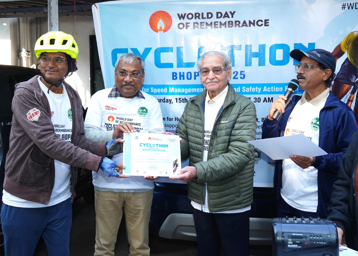 ConsumerVoiceIn's tweet image. As part of the World Day of Remembrance for Road Traffic Victims (WDoR 2025), the Road Safety Network (RSN), Consumer VOICE, and NCHSE organized a Cyclothon in Bhopal to honor lives lost on the roads. The event was organized with the theme: “A Call for Speed Management and a…