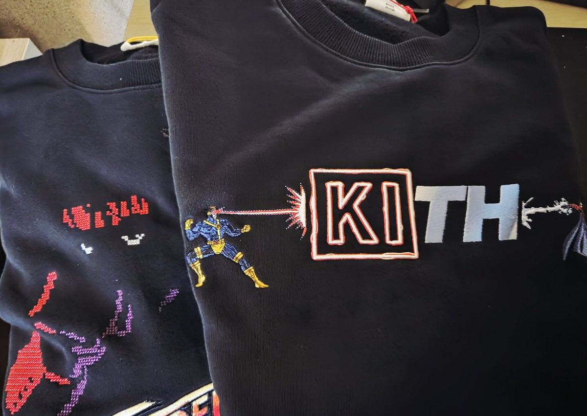 KITH TOKYO に行って「サイクロプスとマグニートがビーム撃ってるやつ下さい」と言った。コラボアイテムどれもすごく良い。