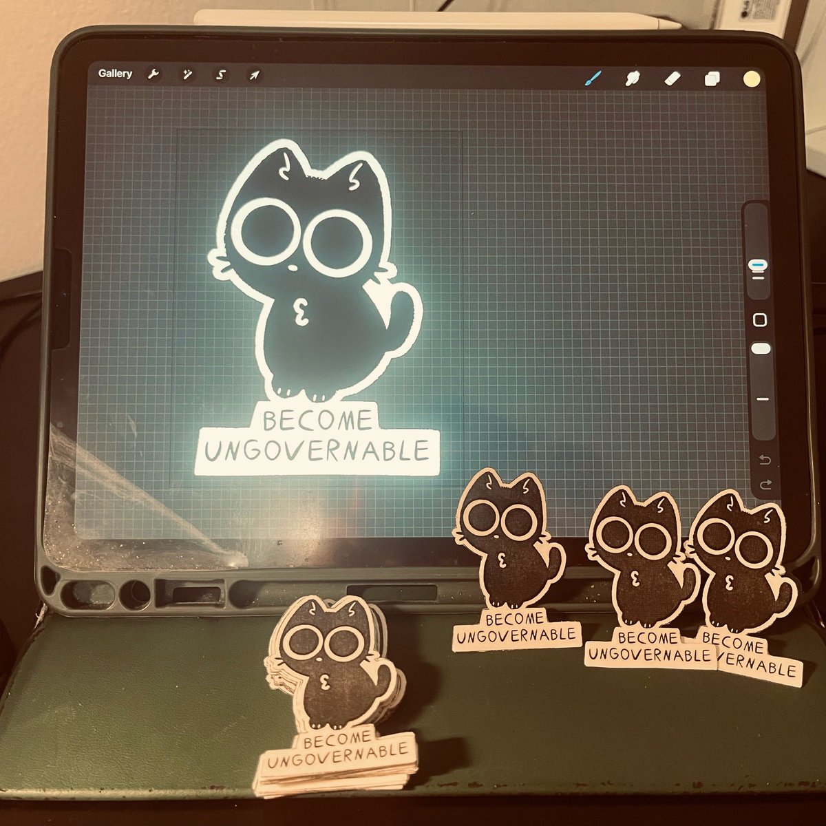 FT_Broadcasts's tweet image. Putting these here too fuck it
Look at my stickers boy-