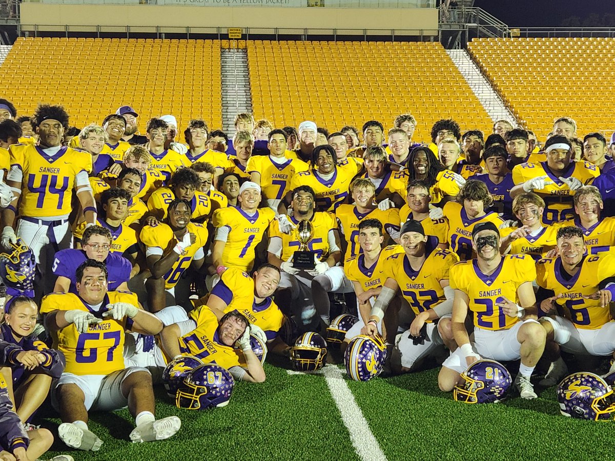 Sanger dominated Quinlan Ford through three quarters Friday and held on late for a 31-20 win to take its first playoff victory since 2016.

The Indians advanced to Round 2 for just the fourth time since 2000 with their historic triumph.

Story: dentonrc.com/sports/high_sc…