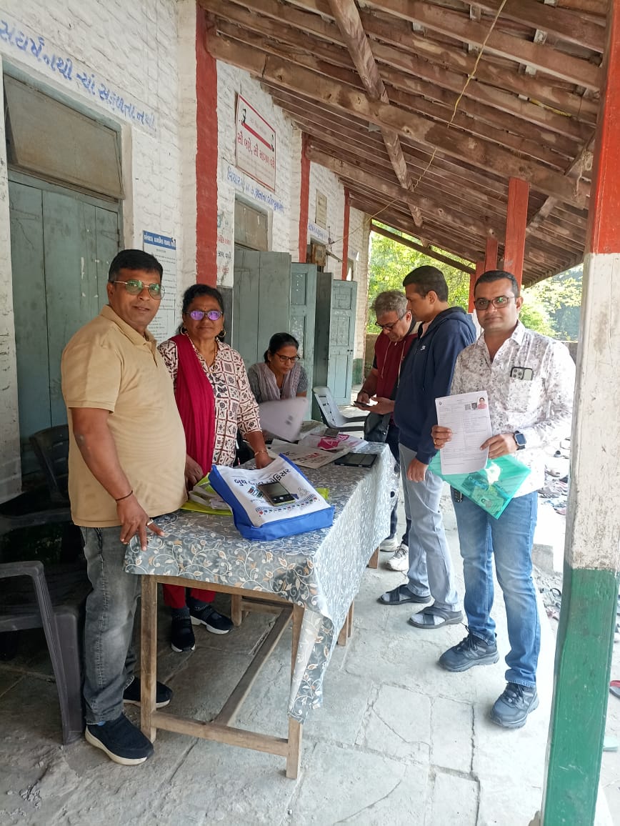 #SIR2025   
મતદાર યાદીનો ખાસ સઘન સુધારણા કાર્યક્રમ 2025    

ખાસ ઝુંબેશ   

વધુ માહિતી માટે આપના મતદાન મથકના #BLO નો સંપર્ક કરશો.

<a href="/InfoValsadGoG/">Info Valsad GoG</a>
<a href="/DDO_VALSAD/">DDO Valsad</a>
<a href="/collectorvalsad/">Collector Valsad</a>
<a href="/DeoValsad/">District Election Officer Valsad</a>
<a href="/CEOGujarat/">Chief Electoral Officer, Gujarat</a>
