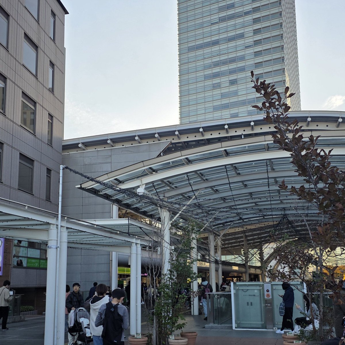 markzone82's tweet image. ここで17:00まで現地販売を行います!
予約無しでも購入可能です