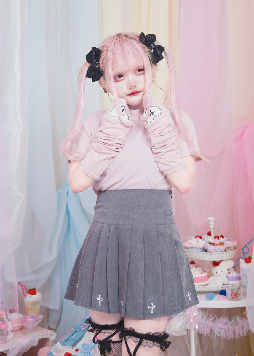 𝝑𝝔 𝗦𝗔𝗟𝗘 𝗜𝗧𝗘𝗠 *.𝝑𝝔 ／ アームウォーマー付き ぴちTEE