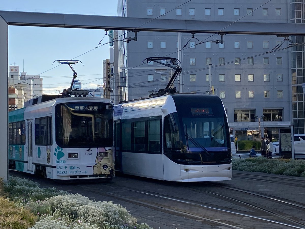 ko_gi_hb's tweet photo. 今まで何回も富山来てるけど電車で来るのは初めてやから富山駅も初めて。綺麗な駅やわ。初の北陸新幹線は快適でした https://t.co/T3zCL84U7L