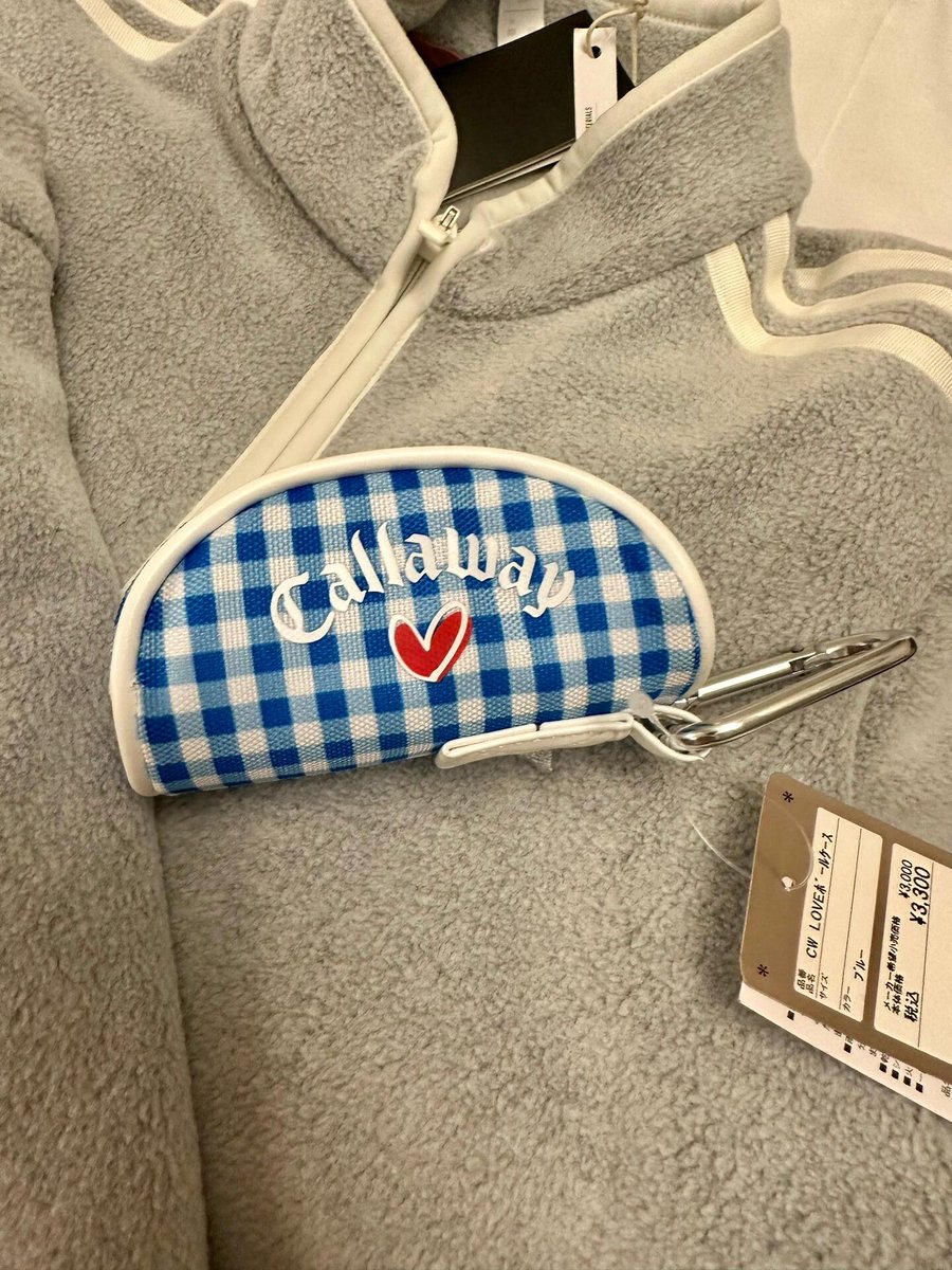 PuehlerN11618's tweet photo. 東京で3500元でこんなにゴルフ用品ゲットしちゃった⛳️✨
Alpen Tokyoは免税OKで、ブランドもいっぱいあって安いし、割引クーポンも使えちゃう〜💖
#ゴルフ #東京 #新宿 https://t.co/b46m8QzmcP